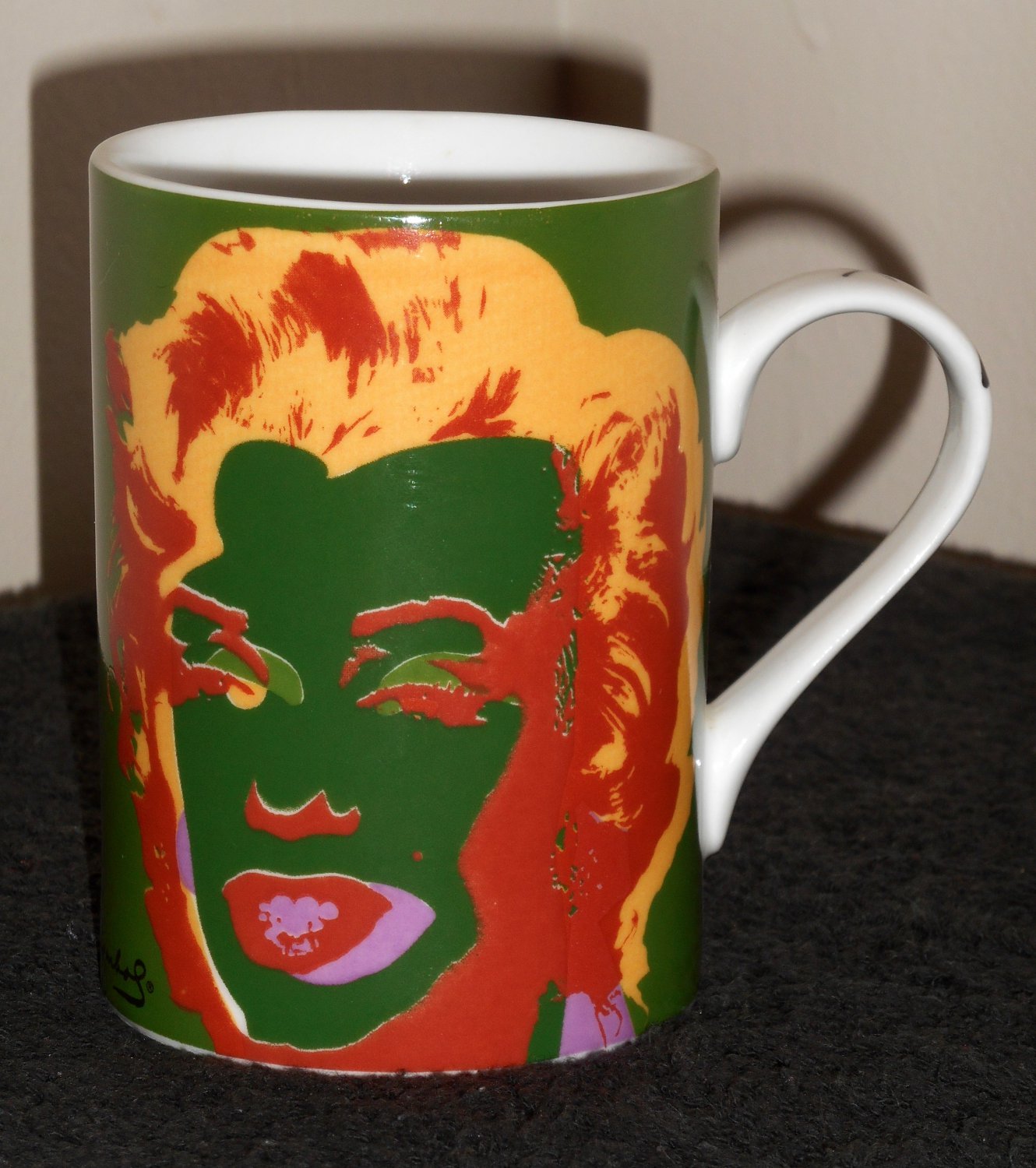 Green Mug + Shot Red Marilyn Monroe 1964 550 Piece Jigsaw Puzzle Andy Warhol 2318-2 Ceaco SEALED