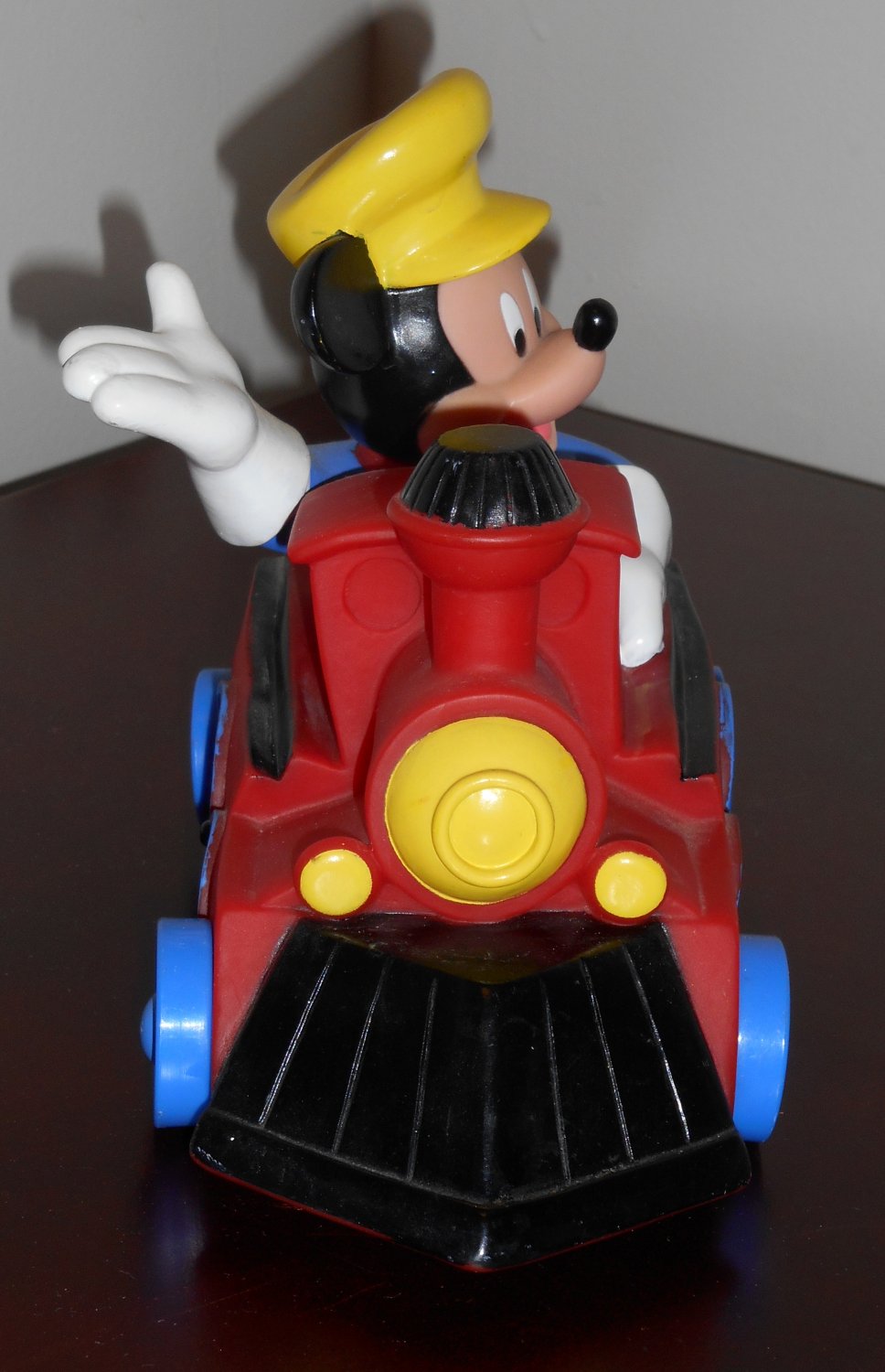 mickey mouse toy hoover