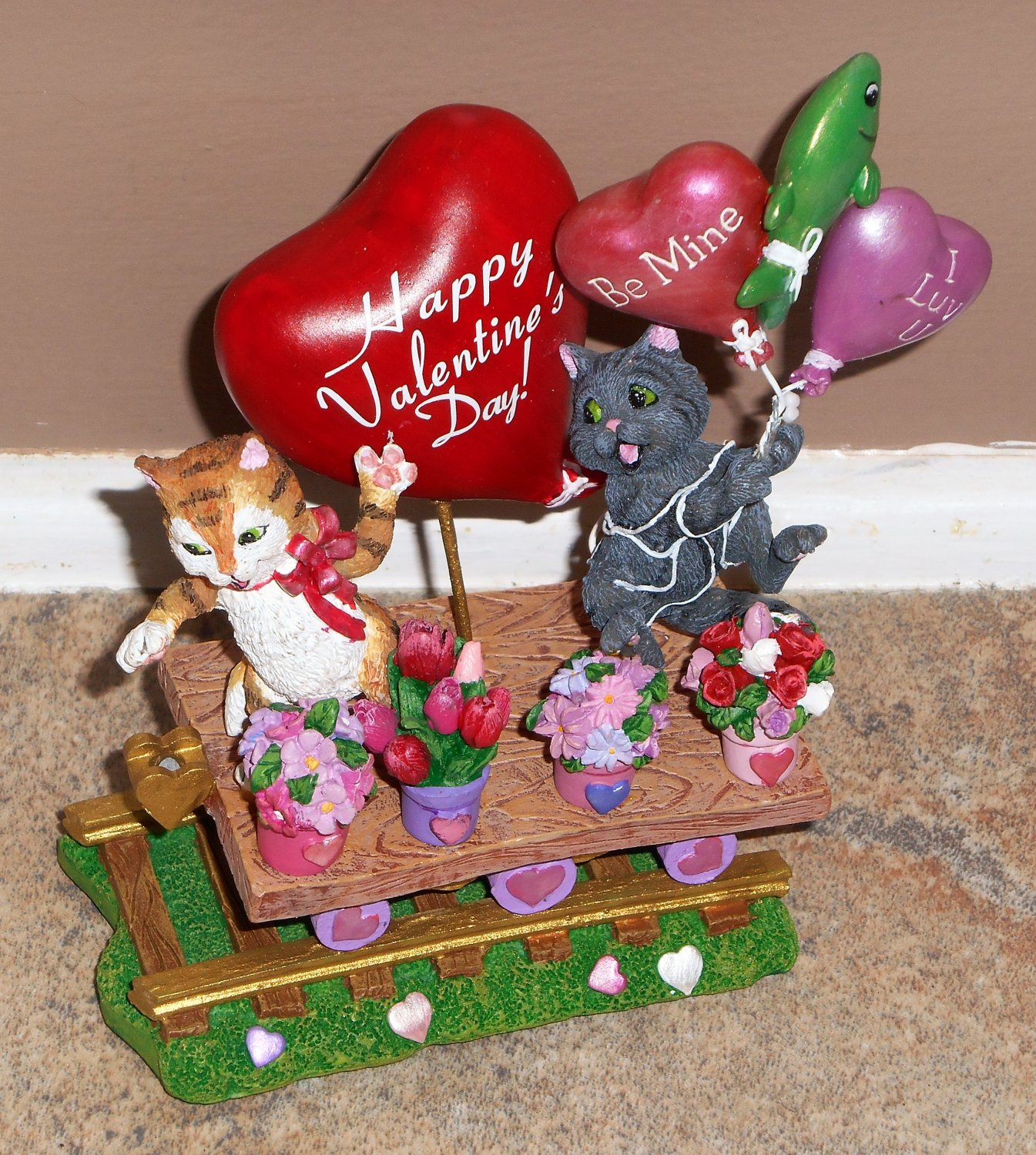 resin valentine figurines