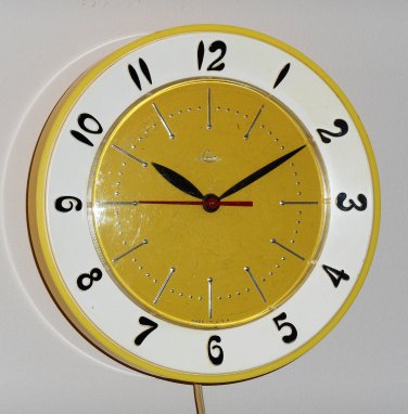 Vintage Lux Kitchen Wall Clock Retro Colors Yellow White Vintage Lux Kitchen Wall Clock Retro Colors Yellow White