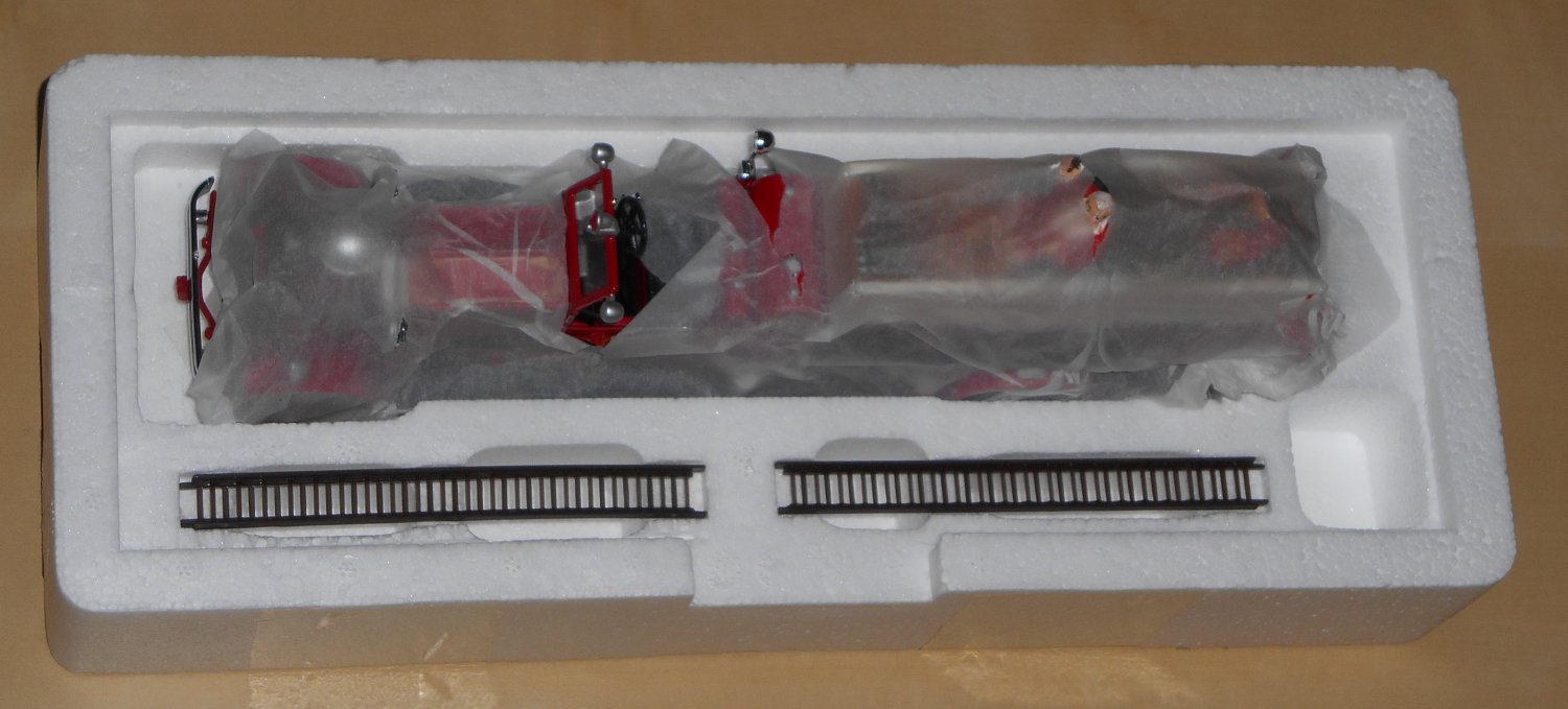 Matchbox YYM35193 Coca-Cola Holiday Fire Engine Ahrens-Fox Quad Santa Claus Truck Coke Die-Cast NIB