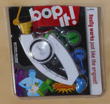 BOP IT Handheld Electronic Game Carabiner BLUE Travel Portable Bop-It Retired 