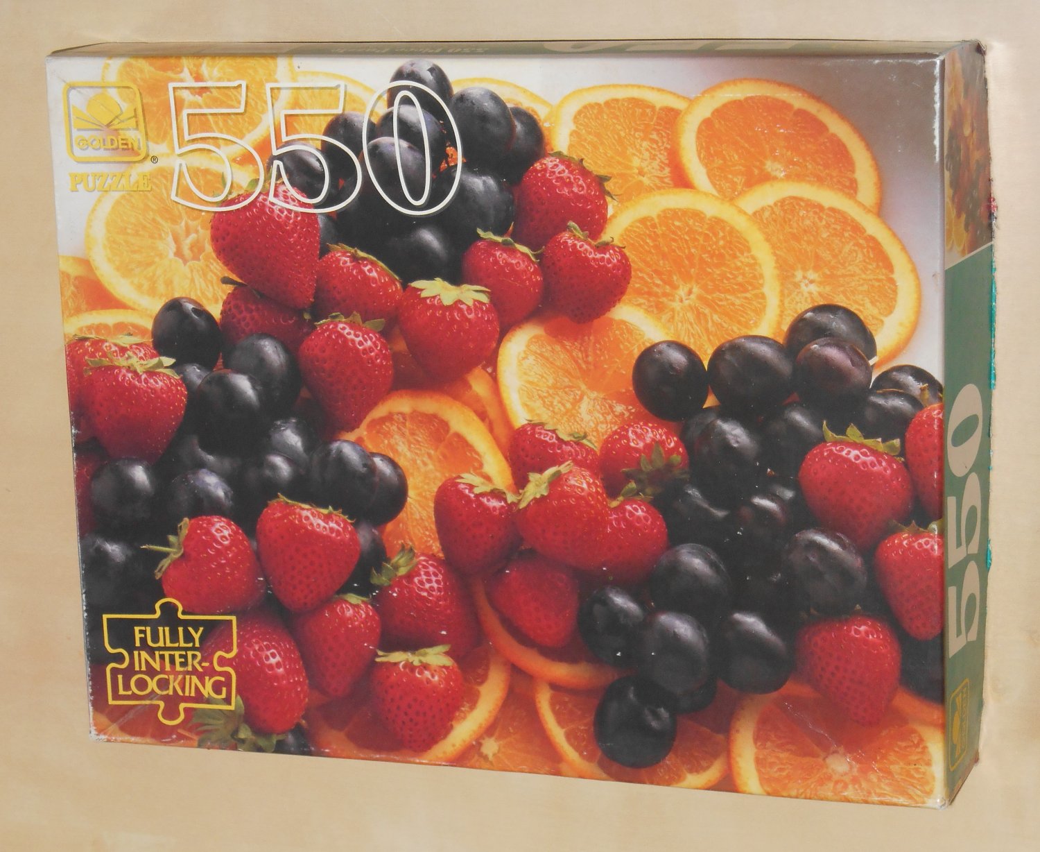 Fresh Fruit 550 Piece Jigsaw Puzzle Strawberries Grapes Oranges Golden 4729K-52 Complete
