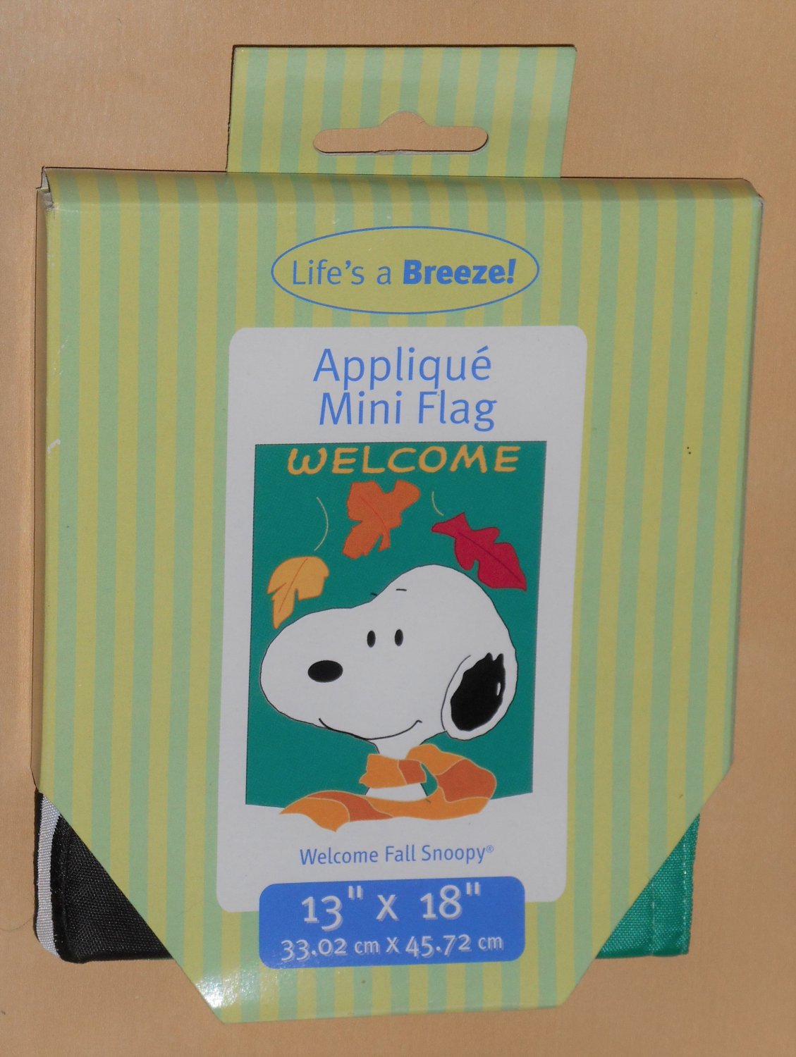 Snoopy Welcome Fall Applique Decorative Garden Flag 13 x 18 Peanuts Gang Autumn Leaves New NIP