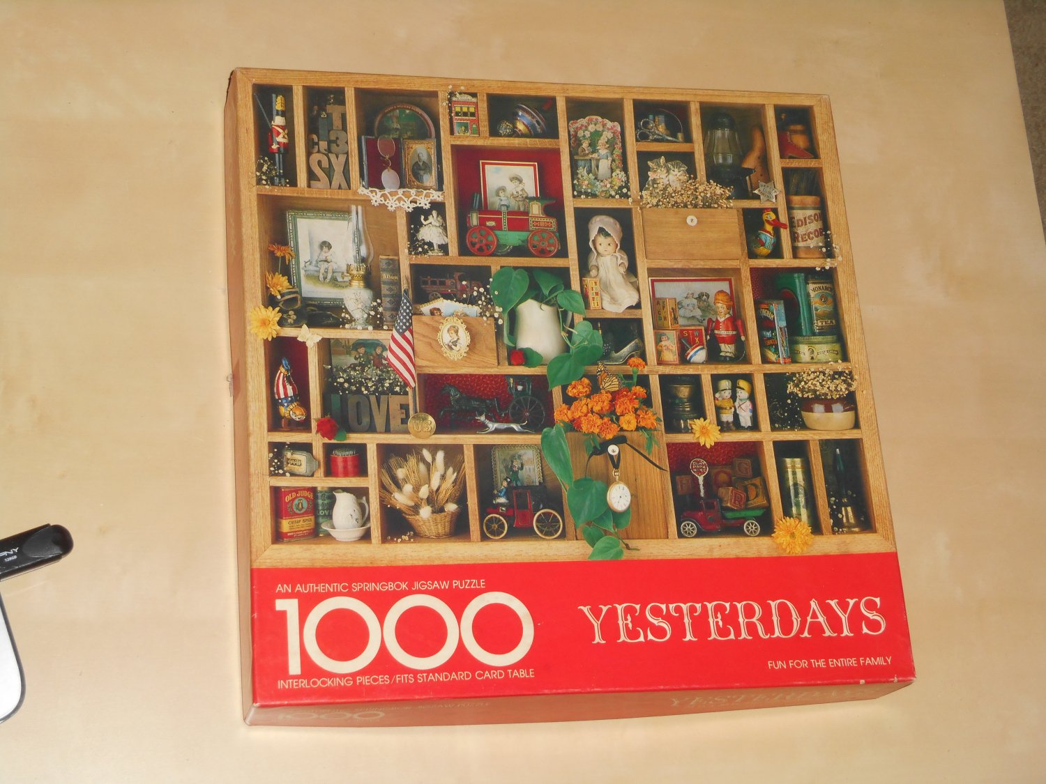 Yesterdays 1000 Piece Jigsaw Puzzle Springbok PZL5909 Shadow Box 1977 Complete