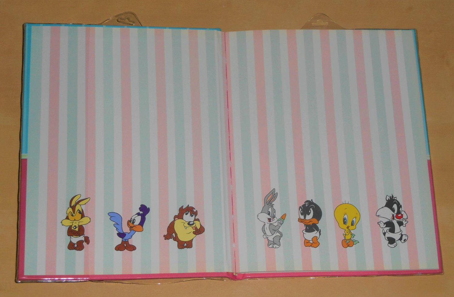 Looney Tunes Lovables Baby Book The First Five Years Tweety Sylvester Bugs Taz Daffy Road Runner