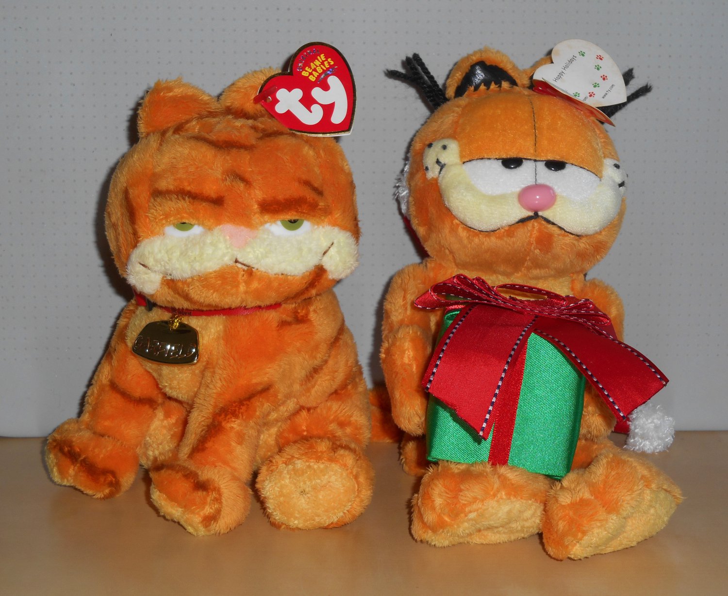 Garfield the Cat TY Beanie Babies Plush Happy Holidays & The Movie PAWS 2004 2005