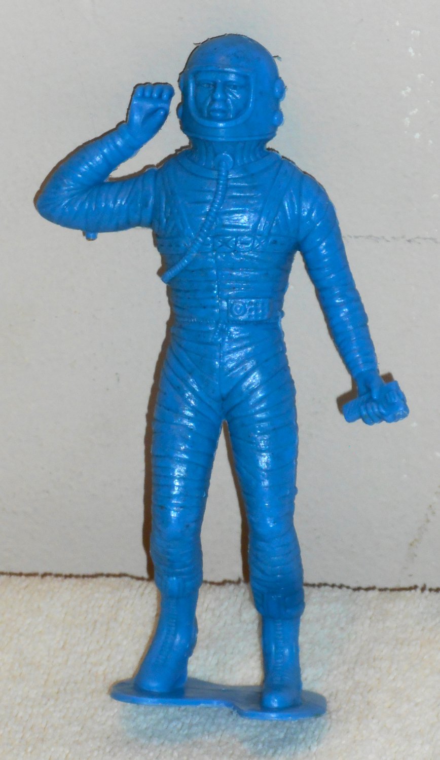 Vintage 1970 Marx Astronaut Spaceman 5Â¼ Inch Blue Plastic Figure Figurine AS IS
