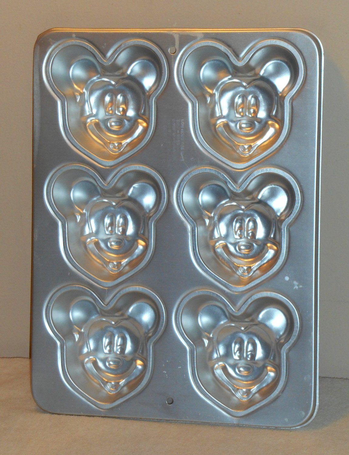Mickey Mouse Face Head Wilton Six Mini Mold Aluminum Cake Pan Disney 2105-3600 1995