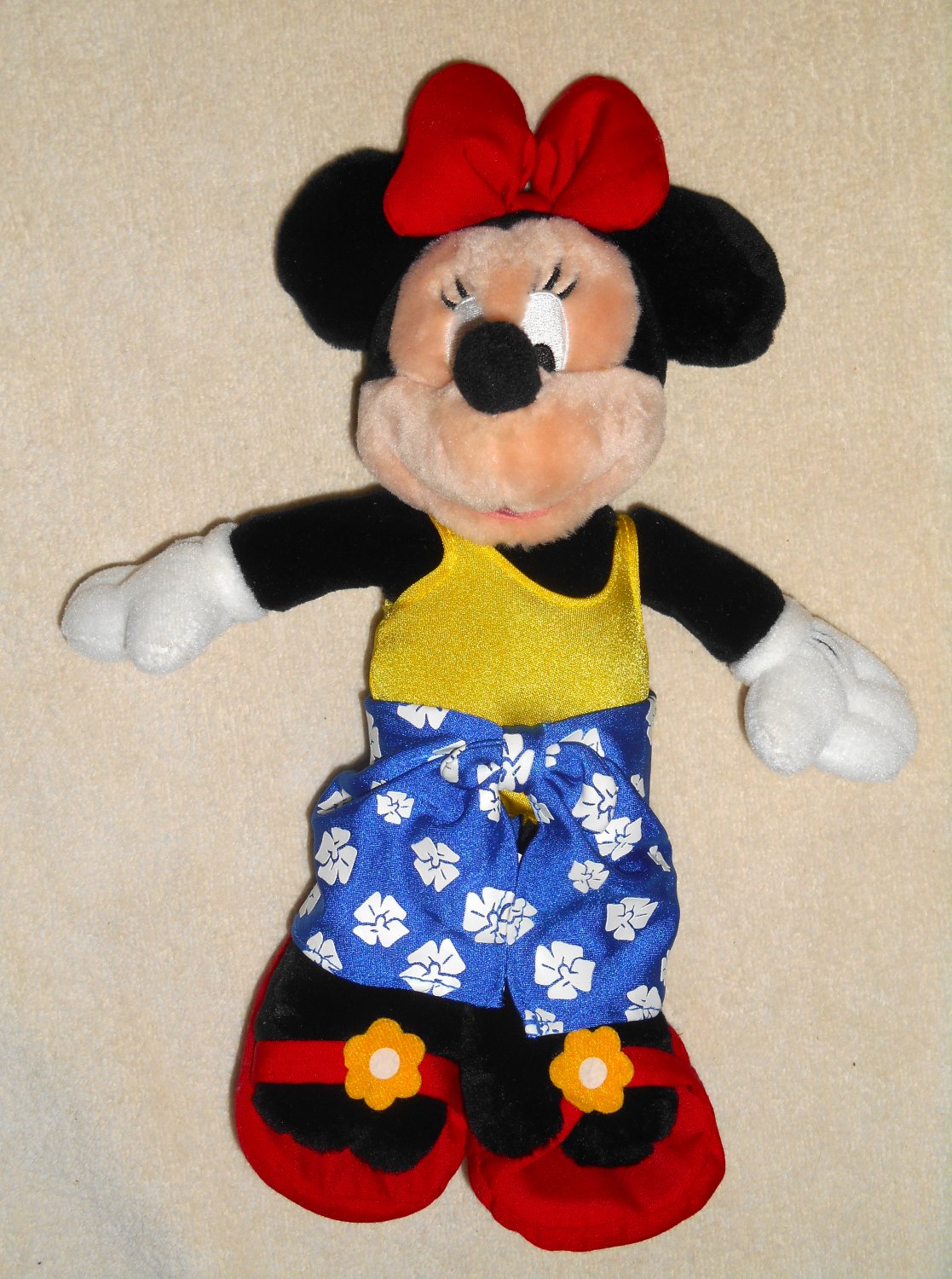 Disney Cruise Line Minnie Mouse 11" Beanbag Plush Doll Castaway Sarong Sandals Swimsuit Blue Yellow
