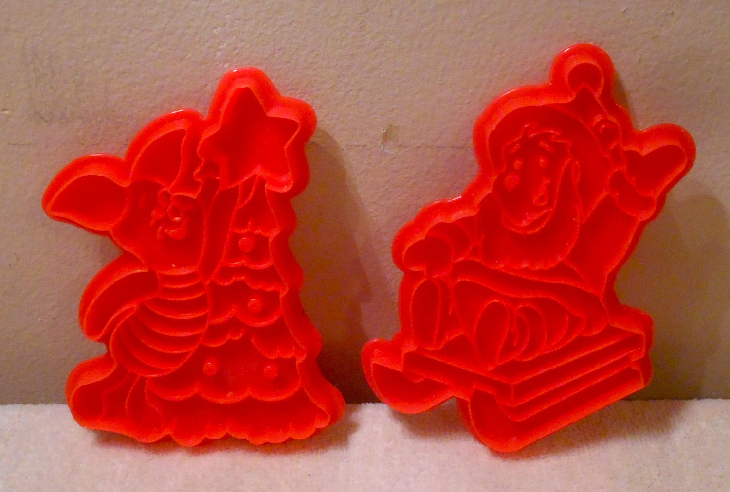 Winnie the Pooh Piglet Cookie Cutters Santa Sled Christmas Tree Red Plastic 2304-3001 Wilton 1996