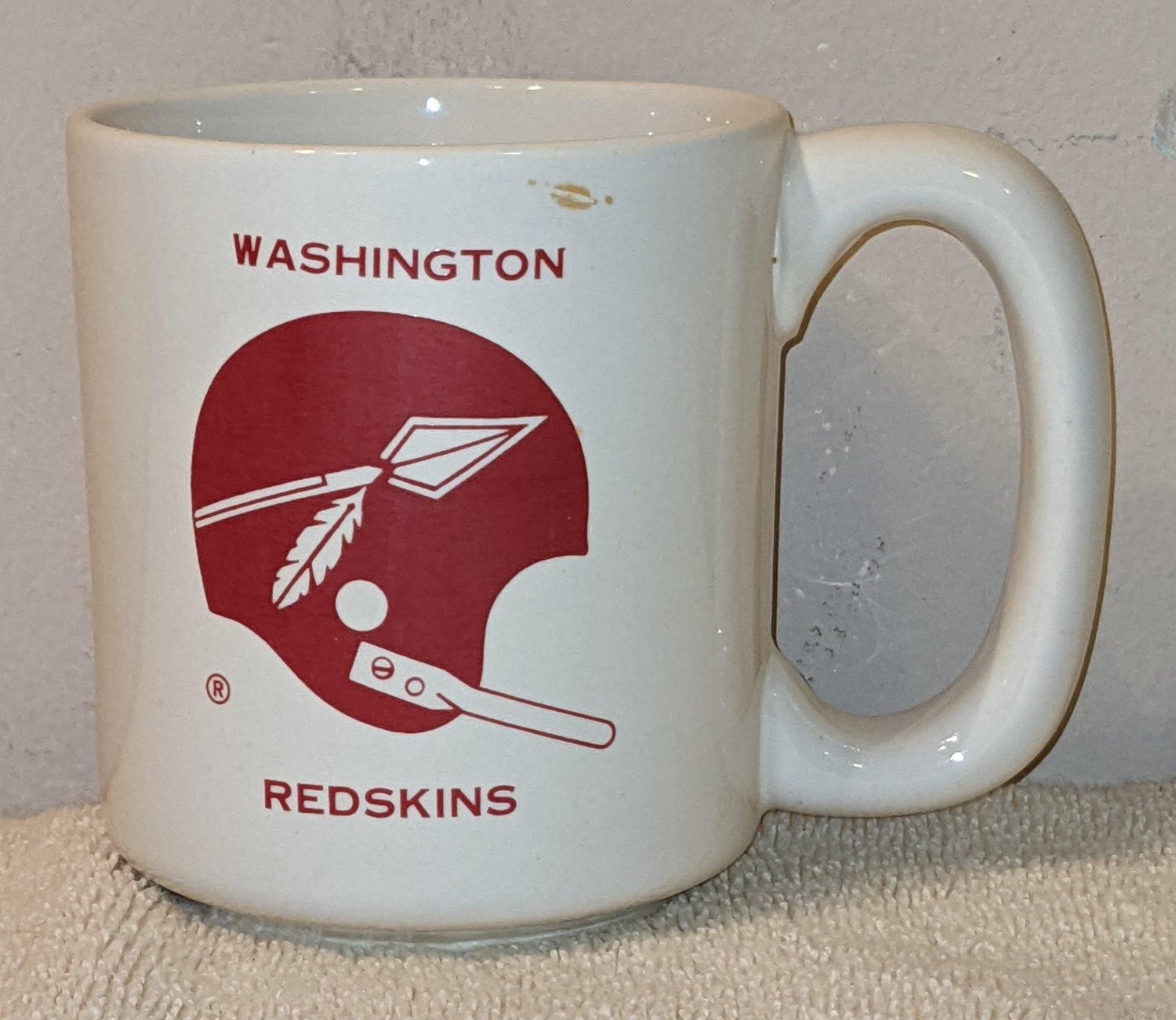 Vintage Chase & Sanborn Ceramic NFL Football Coffee Mugs Washington Team Los Angeles Rams 1960s