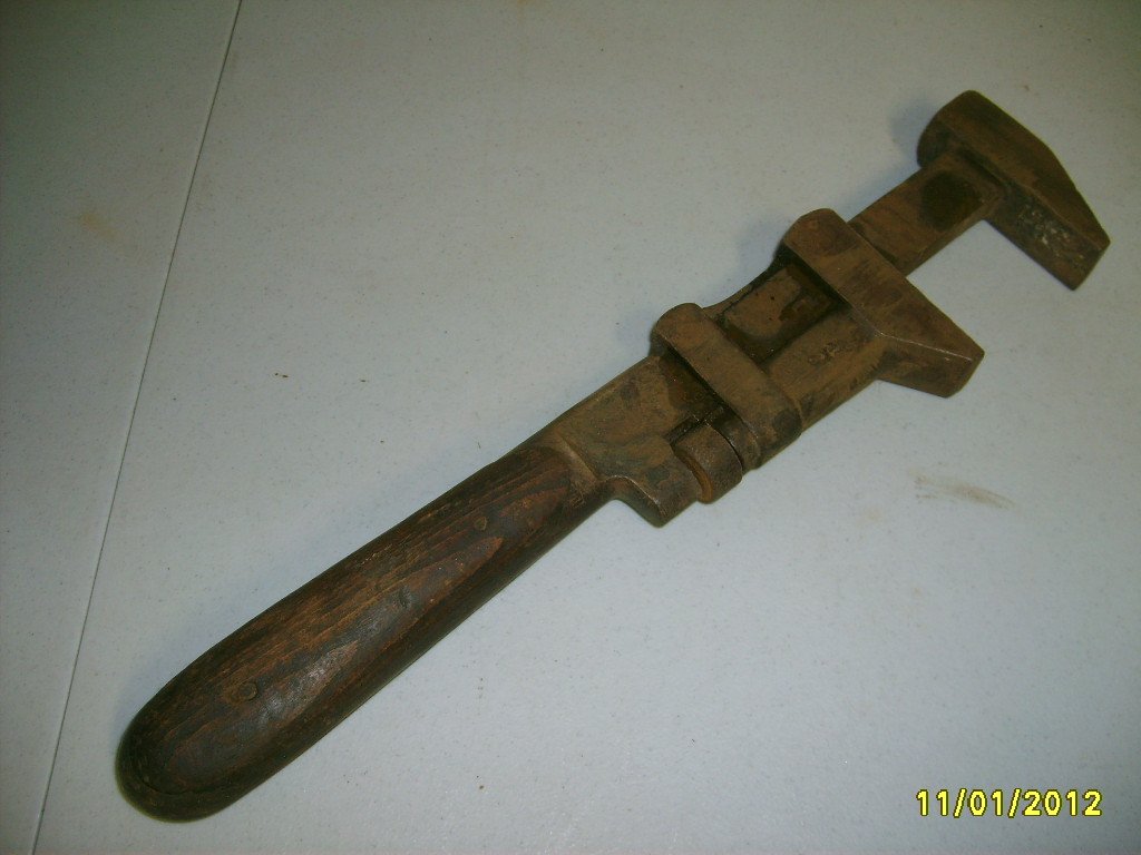 16 inch Monkey Wrench H D Smith & Co Adjustable Vintage Nice Wood Handle