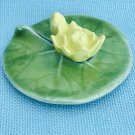 Hagen Renaker Small Lily Pad With Yellow Flower (L)