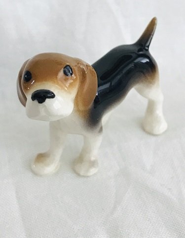 Hagen Renaker Adult Beagle Standing A-432 Pre-Owned