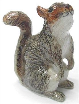 Northern Rose Gray Squirrel Standing R223