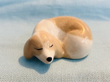 Szeiler Sleeping Puppy Dog - England