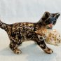 NEW Klima Miniaure Mama Cat Carrying Kitten Head to the Left - E317