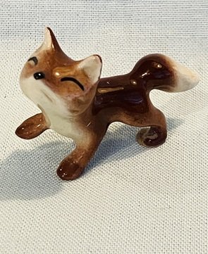 Hagen Renaker Miniature Baby Fox, Standing A-157