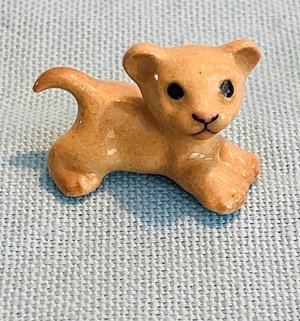 Hagen Renaker Baby Lion Cub Style Two - A-3174