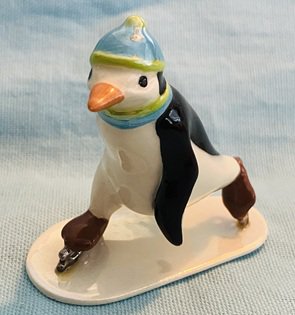 Hagen Renaker Penguin Skating Miniature Figurine A-3264 Pre-Owned