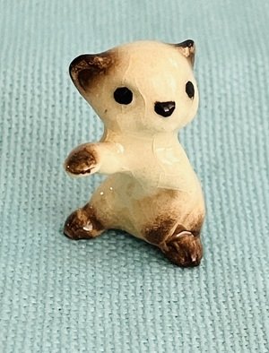 Hagen Renaker Siamese Kitten Boxing A-008 Pre-Owned