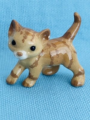 TLC Hagen Renaker Orange Tabby Kitten Facing Left