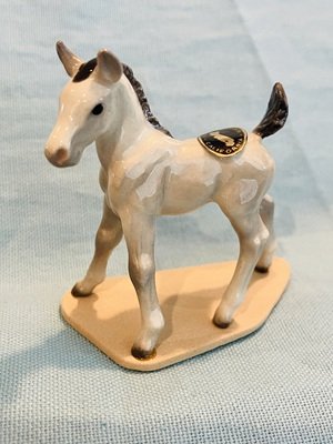 New Hagen Renaker Mustang Coltfeather #3104