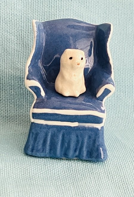 Hagen Renaker Blue Chair With White Persian Kitten Cat - Pre-Owned