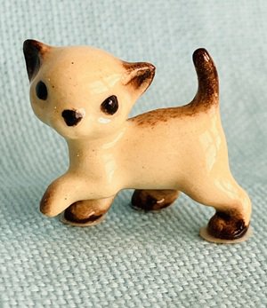 Hagen Renaker Siamese Kitten Walking A-004 Pre-Owned
