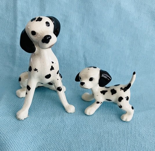 Hagen Renaker Dalmatian Mama & Puppy, Older Speckled Version A-497 & A-498