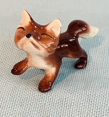 Hagen Renaker Miniature Baby Fox, Standing A-157