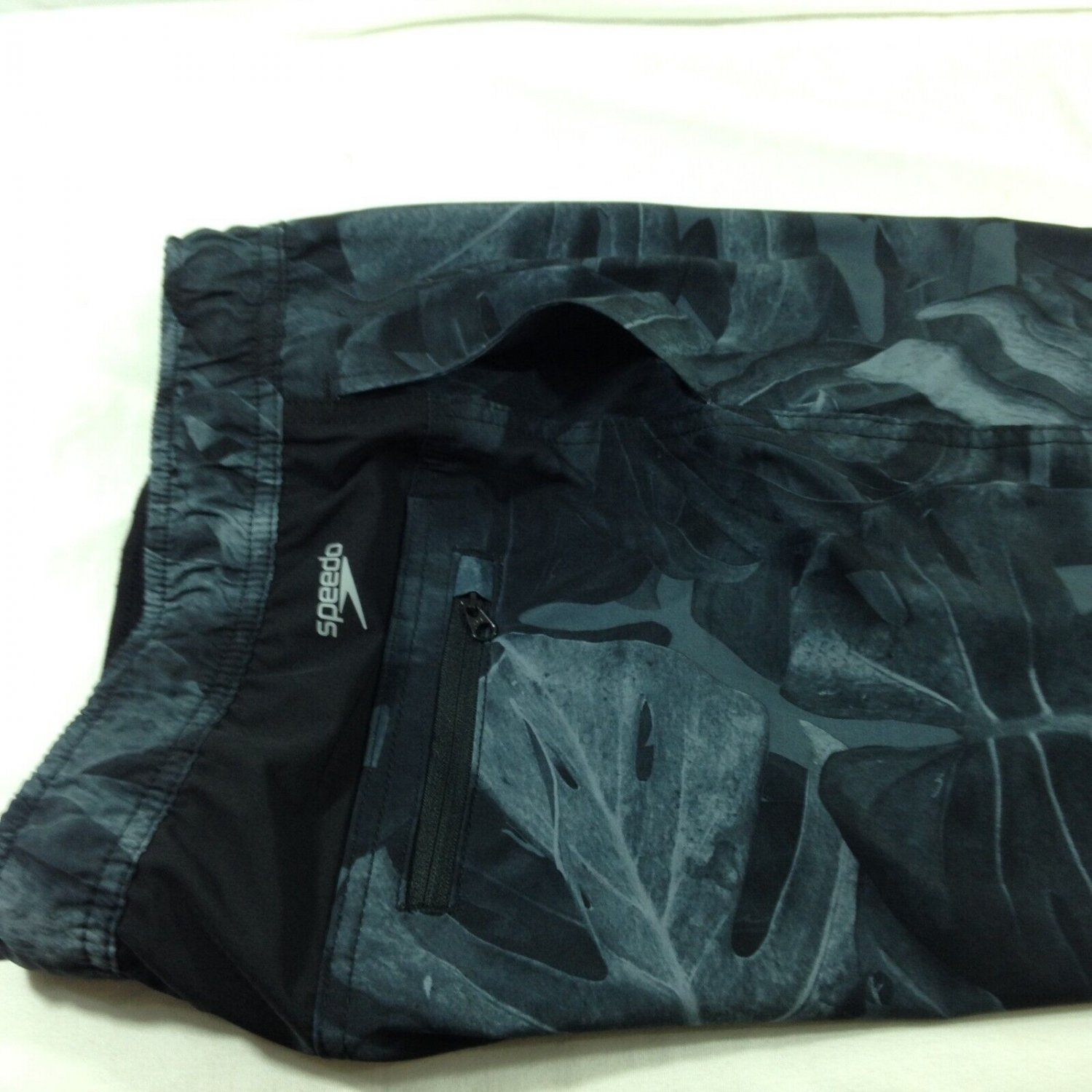 Speedo Mens GrayBlack Hydroliner Swim Trunks Board Shorts Size Med.