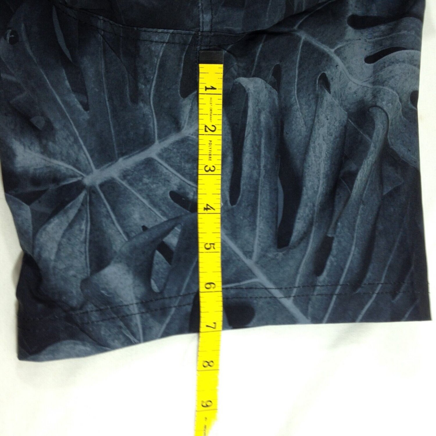 Speedo Mens GrayBlack Hydroliner Swim Trunks Board Shorts Size Med.