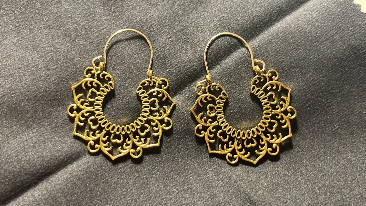 Vintage BoHo Carved drop dangle earrings