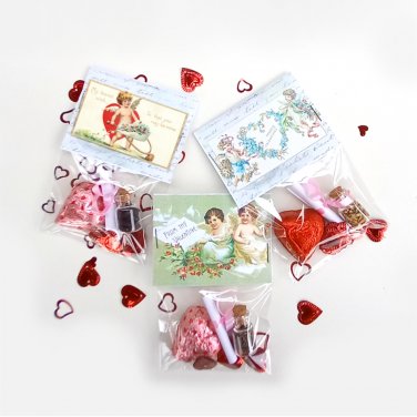 Vintage Victorian Friendship and Love Seed Favor Mini Gift - 1 Pack