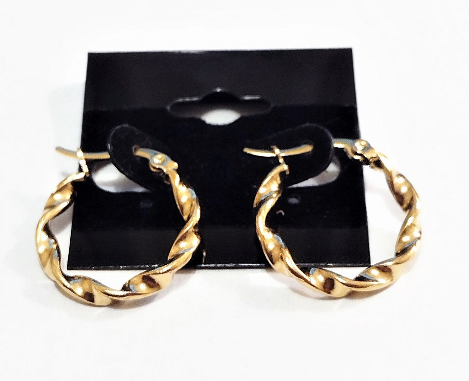 3/4" Gold 21mm Hoop 3mm Wavy Pierced Earrings