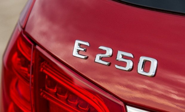 Mercedes E250 Emblem