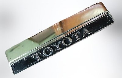 TOYOTA CORONA RT40 BACK EMBLEM