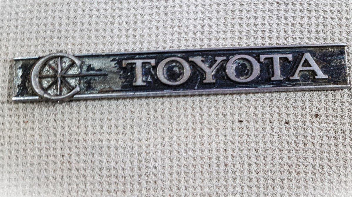 Toyota RT4T Car Emblem