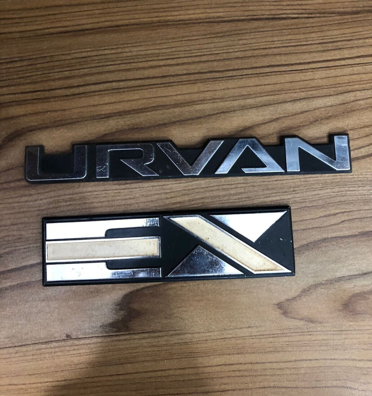 URVAN 2 PIECE EMBLEM SET