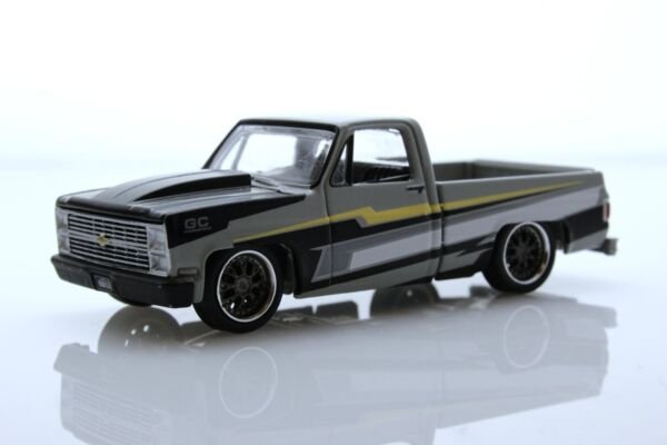 1983 Chevy Silverado C10 Custom Gray Square Body Pickup Truck 1:64 Diecast Toys