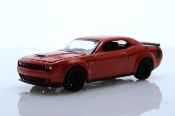 2019 Dodge Challenger Rt Scat Pack Muscle Performance Car 1:64 Red Diecast Toys