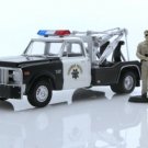 1969 Chevy C30 Wrecker Truck California Highway Patrol 1:64 Scale Diecast Toys
