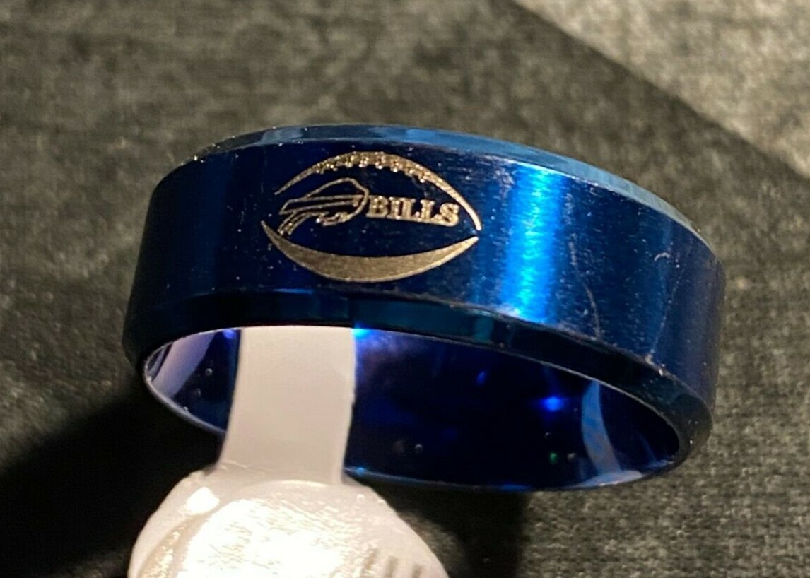 Buffalo Bills titanium ring size 8, NEW, ring is fine cut NOT smooth