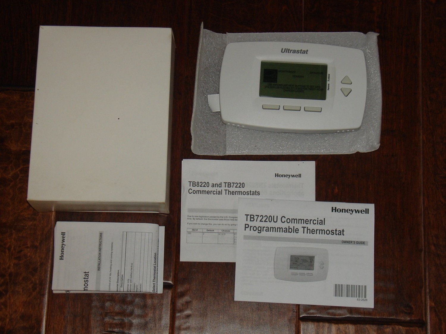 Honeywell TB7220U1004 Commercial Programmable thermostat