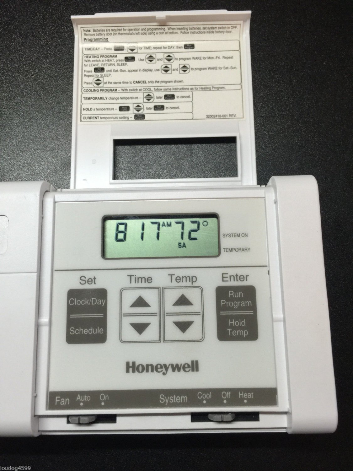 Honeywell Programmable Thermostat T8112D1005