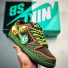 sb dunk low âde la soulâ safarialtitude green-baroque brown