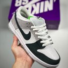 sb dunk low medium greywhite-chlorophyll-black