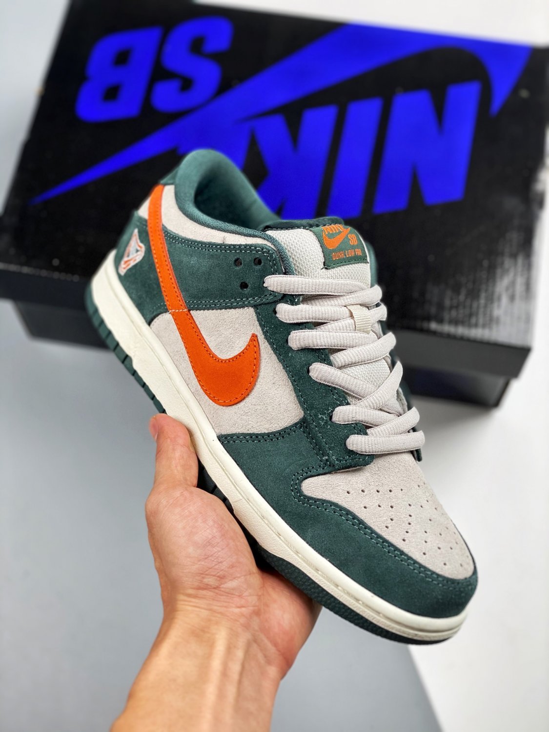 dunk sb low &acirc;��eire&acirc;�� netdeep orange 304292-185
